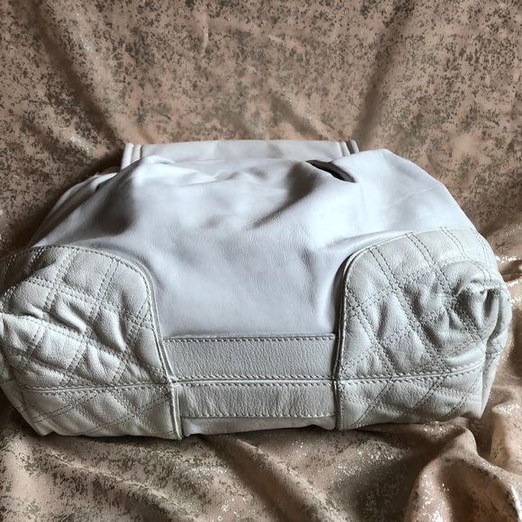 MARC JACOBS WHITE LEATHER LARGE HANDBAG!! - Picture 5 of 8